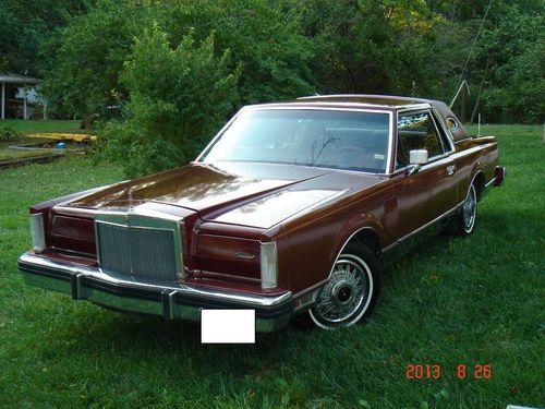 Classic 2 door coupe 1983 lincoln continental mark vi, no rust, leather, cold ac