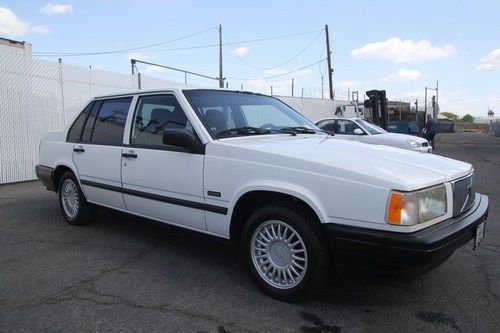 1994 volvo 940 base  automatic 4 cylinder no reserve