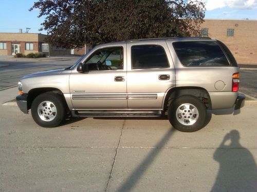 2003 chevrolet tahoe lt good condition new tires