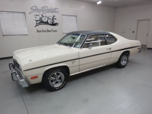 &#034; rare&#034;1976 plymouth duster 2 dr, hardtop was the &#034;final&#034; year of  production.