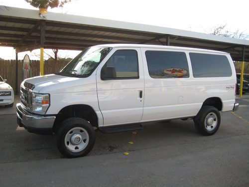 2009 ford e350-8 passenger-4x4 quigley conversion-super low miles-like brand new