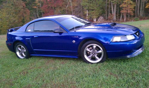 04 ford mustang gt, 40th aniversary, v8, mint!