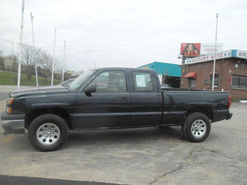 5.3 4x4 no reserve! ext cab 4 doors highway miles drives like new