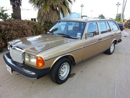 1983 mercedes 300td turbo diesel wagon thrid row seat 190k miles 1 owner