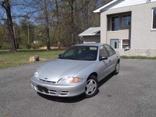 2001 chevrolet cavalier silver 4dr cng or gas govt car runs great no reserve