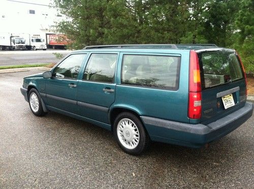 1994 volvo 850 - sports wagon - 5speed - stationwagon - looks great- no reserve