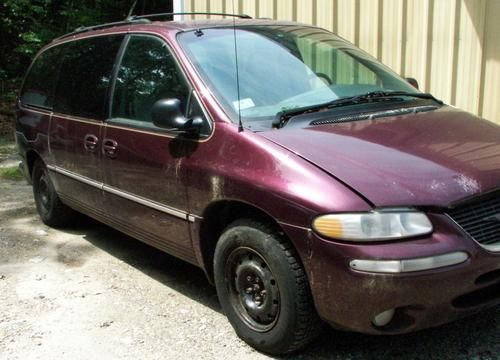 1998 chrysler town &amp; country lxi, all wheel drive- high miles/runs, needs work