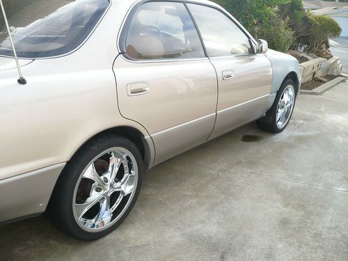 For sale lexus with 18 in chrome rims $1000 obo
