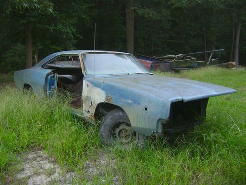 1968 dodge charger, solid shell