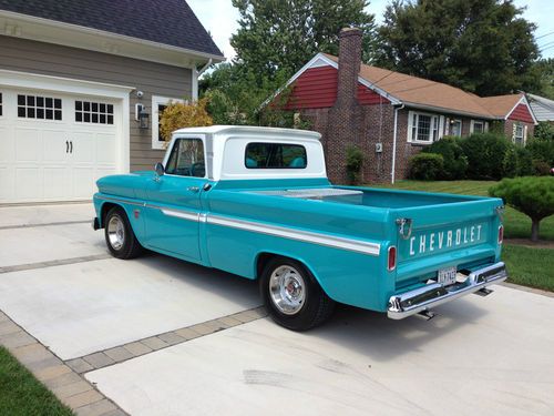 1964 chevy c10 with vintage air, disc brakes, bucket seats, flowmasters