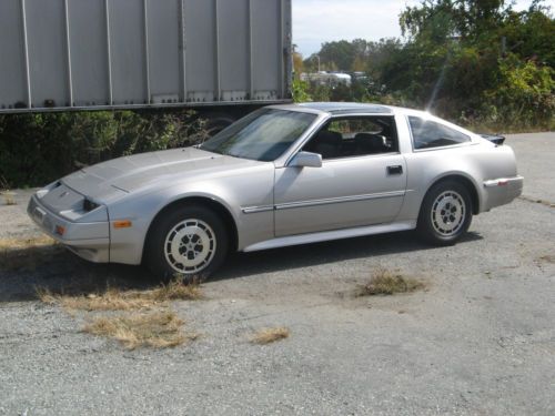 1986 nissan 300zx 2+2 coupe 2-door 3.0l,,80,000 miles,like new80