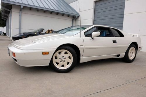 1988 lotus esprit turbo limited edition white only 88 of  these wwere built
