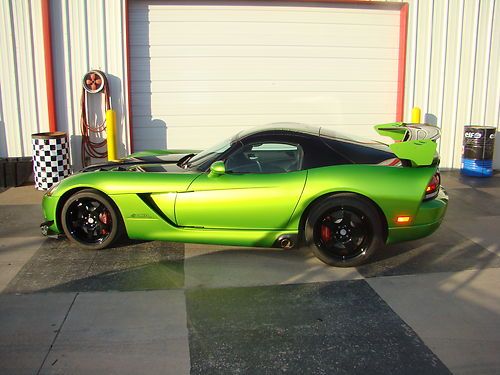 2010 dodge viper srt-10 acr coupe 2-door 8.4l green - 2 available!!!