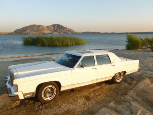 Lincoln town car: 79 collector,white,all the toys, original &amp; gorgeous