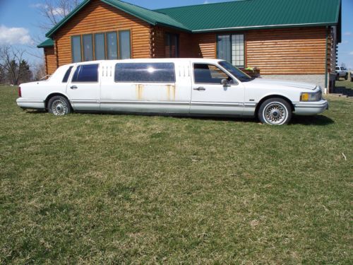 1992 lincoln town car executive sedan 4-door 4.6l limousine limo rat rod