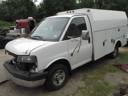 2005 chevrolet express 3500 utility work van w/stahl bed front end damage fixer