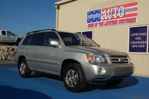 04 toyota highlander silver 3rd row 4wd heated leather seats 3.3l v6 clean trade