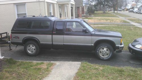 Chevrolet s10 extended cab 4x4 4.3 72k miles!