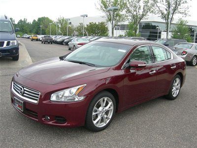2012 maxima sv, monitor package, music box, usb, sunroof, no reserve !!
