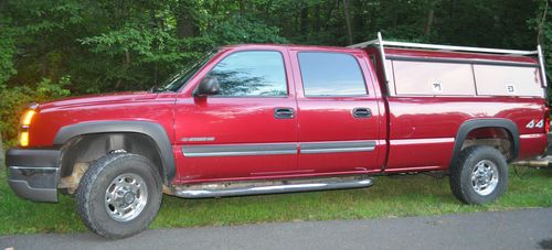 2004 chevy silverado 2500 hd ls crew cab with 8 ft bed and heavy duty truck cap
