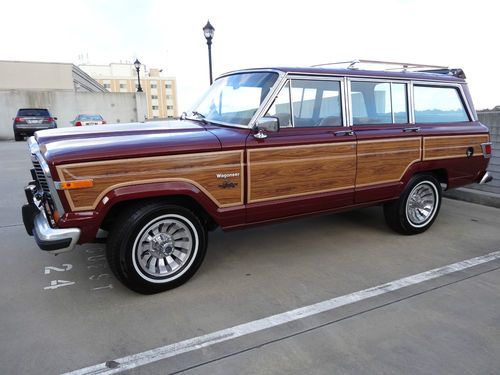1982 jeep wagoneer limited early model in fantastic condition. grand restoration
