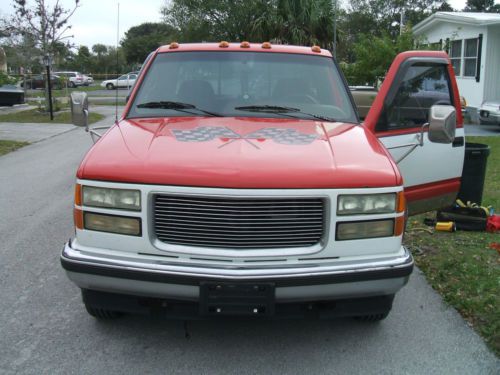 Chevy 3500 p/u hodges custom car hauler , ramp truck