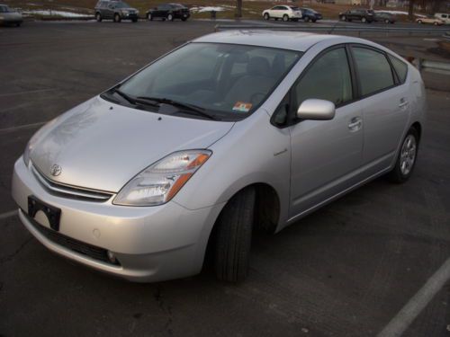 2006 toyota prius  one owner, non-smoker, navigation, back up camera,bluetooth