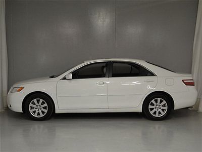 2009 toyota camry xle with navigation system. 8859 miles.