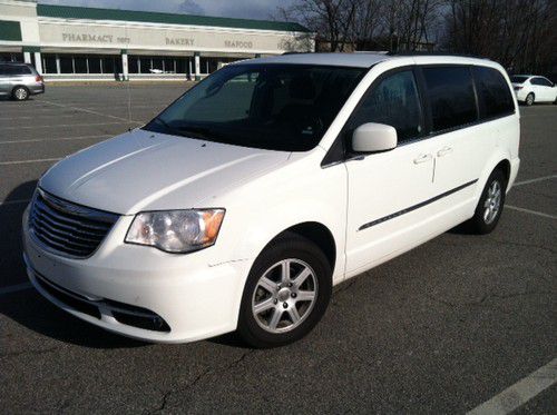 2012 chrysler town and country touring edition no reserve must go