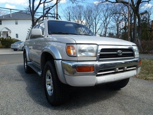 4runner limited 4wd.original owner.clean title.leather/roof/auto