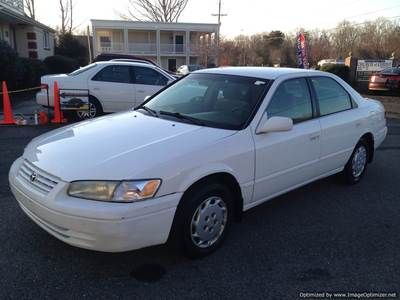 Clean carfax, reliable, 4 cylinder gas saver, ***no reserve***