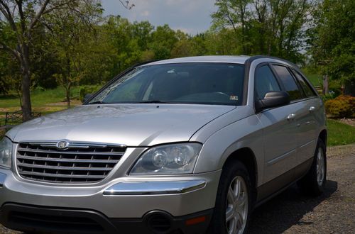 05 chrysler pacifica touring edition - silver, black leather, awd, great shape