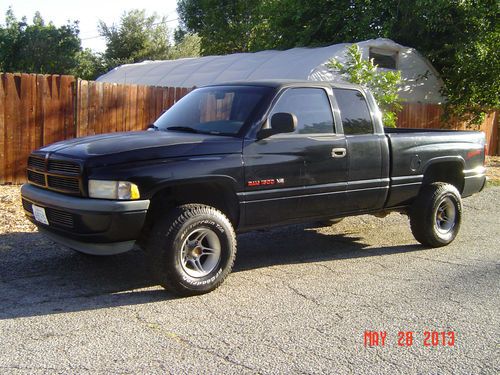 1998 dodge ram 1500 sport 4x4 pickup 4-door 5.9l, low miles  94k