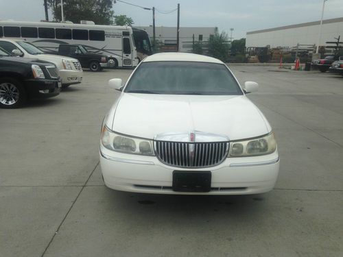 2001 lincoln town car  limousine  u.s. coach works. as is.