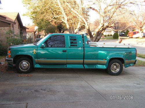 Dully chevrolet pickup  c 3500 extended cab teal green 1995
