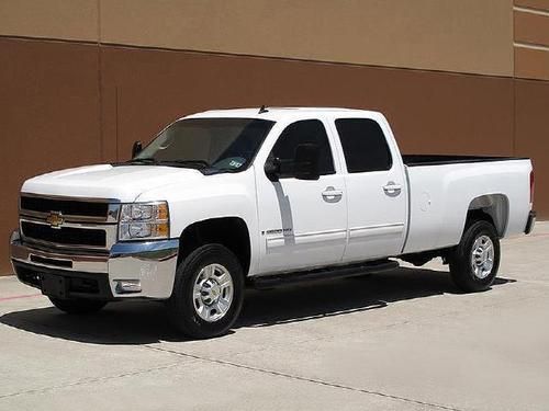 Hard loaded...leather, navigation, entertainment and much more...crew cab ltz!