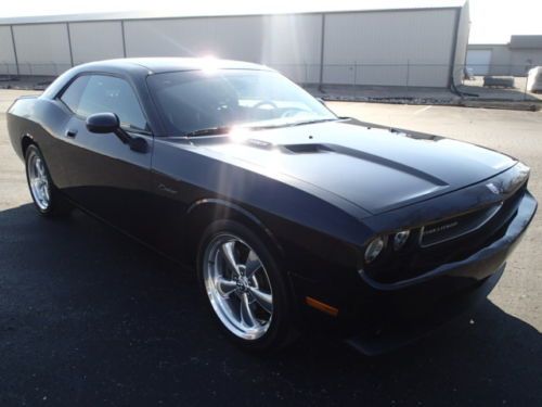 2010 dodge challenger rt, salvage, runs and drives, hemi, coupe