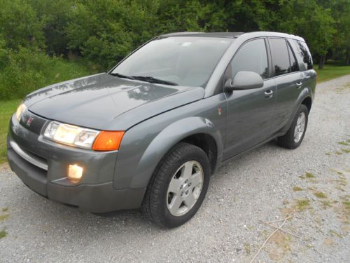 Saturn vue 2005 awd good condition 3.5 l clean title adult driven