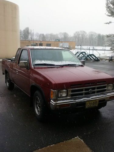1992 nissan extended cab  d21  pickup  only 80 thousand miles!