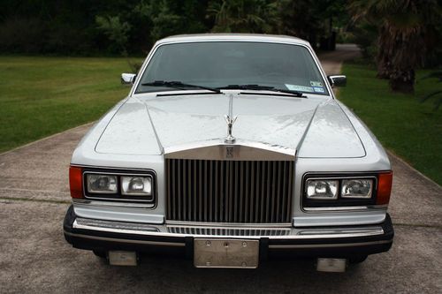 Rollsroyce silver spur (great condition)