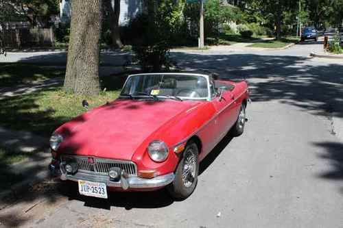 1970 mgb convertible red