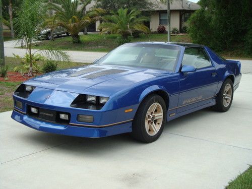 1987 chevy iroc z28, 305 tuned-port fuel injected engine