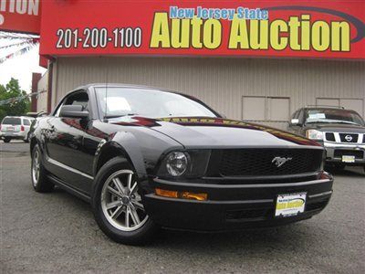 2005 ford mustang v6 5-speed manaual trans leather carfax certified low miles