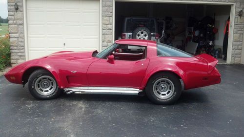 1979 corvette (l82) beautiful red paint job and side pipes, runs good