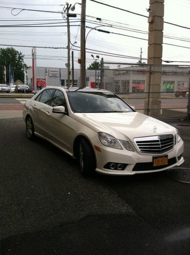 Mercedes benz e-350 2010 sports pkg 4matic panoramic roof navigation  low miles