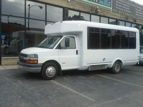 2008 chevrolet express limo bus