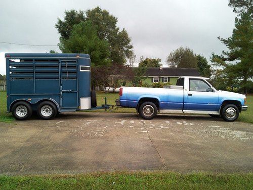 1989 chevy dually truck and 2005 adam horse trailer