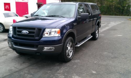 2005 ford f150 ext cab 4 door, fx4, 4x4, really nice, 4wd, no reserve