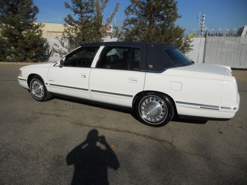 1997 cadillac deville base sedan 4-door 4.6l white, ragtop,clean title