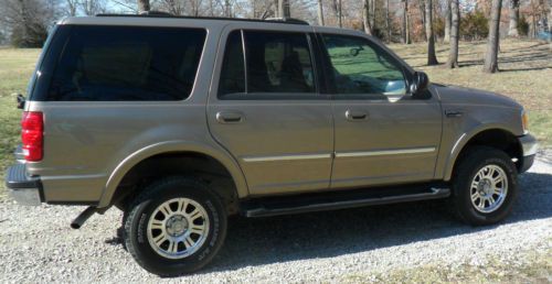 2001 ford expedition xlt 4x4 3rd row seat 4.6 v8 cold ac &amp; power everything!